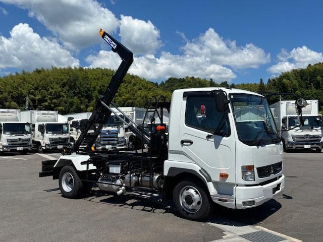 MITSUBISHI FUSOU FIGHTER 2025 Image 31