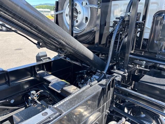 MITSUBISHI FUSOU FIGHTER 2025 Image 31