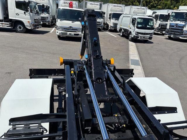 MITSUBISHI FUSOU FIGHTER 2025 Image 31