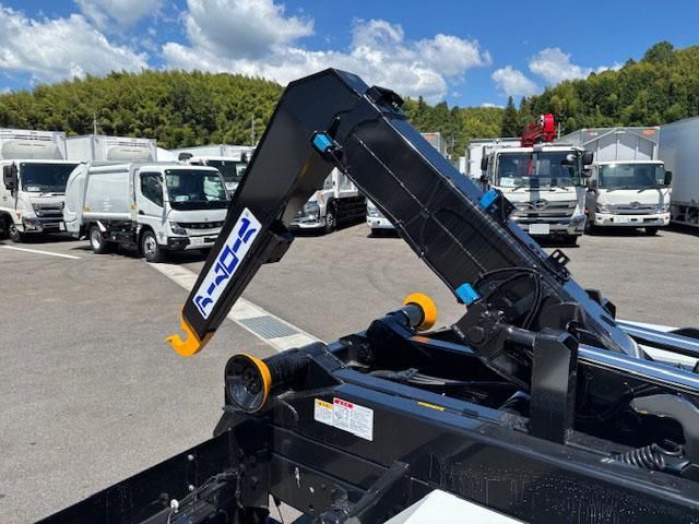 MITSUBISHI FUSOU FIGHTER 2025 Image 31