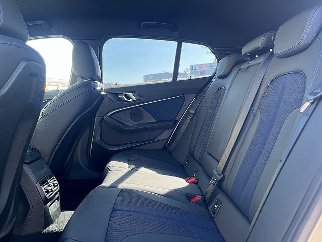 BMW 1SERIES 2019 Image 31