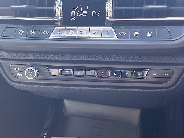 BMW 1SERIES 2019 Image 31