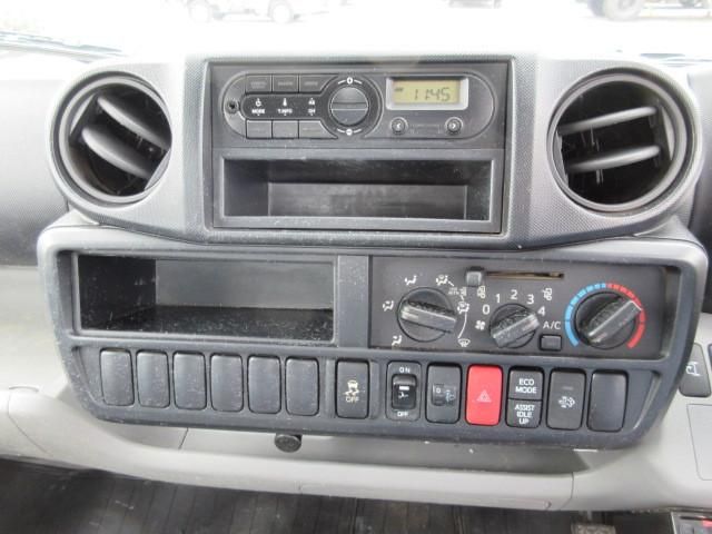 HINO DUTRO 2018 Image 31