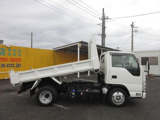 ISUZU ELF 2023 Image 31