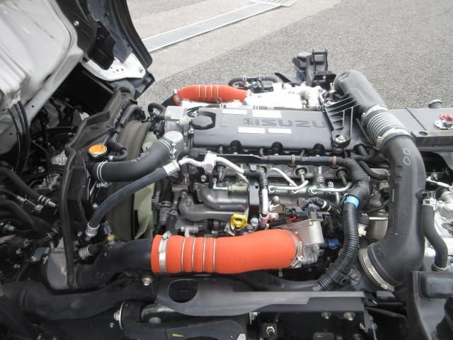 ISUZU ELF 2023 Image 31