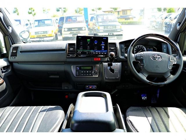 TOYOTA HIACE VAN 2WD 2021 Image 31