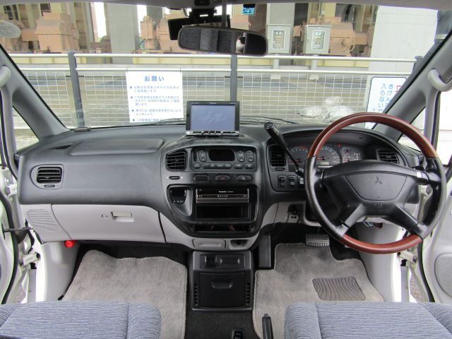 MITSUBISHI DELICA SPACE GEAR  4 2002 Image 31