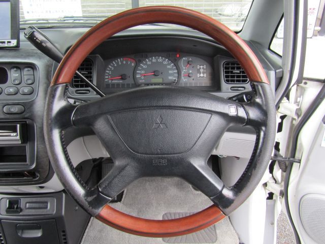 MITSUBISHI DELICA SPACE GEAR  4 2002 Image 31