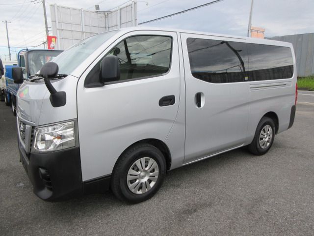 NISSAN NV350 CARAVAN 2018 Image 31