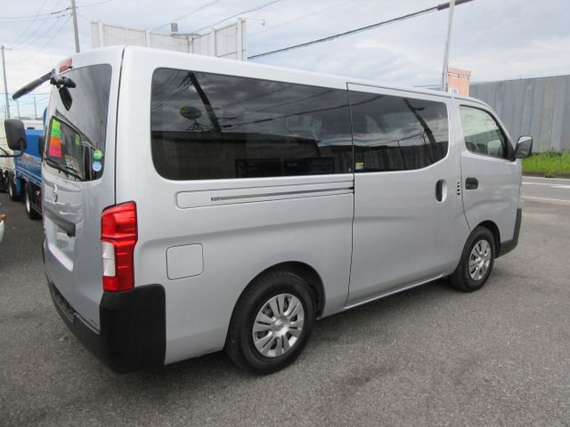 NISSAN NV350 CARAVAN 2018 Image 31
