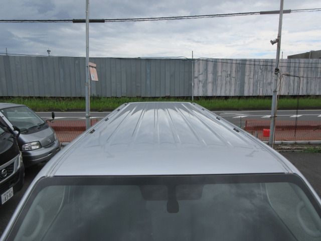 NISSAN NV350 CARAVAN 2018 Image 31