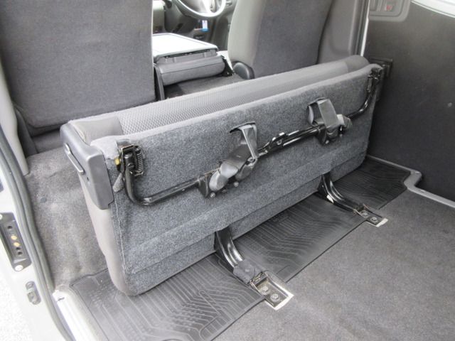 NISSAN NV350 CARAVAN 2018 Image 31
