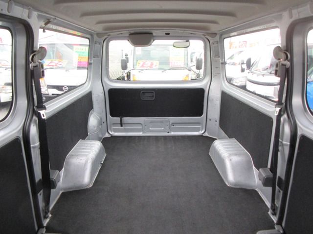 NISSAN NV350 CARAVAN 2018 Image 31