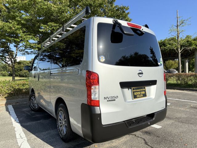 NISSAN NV350 CARAVAN 4WD 2018 Image 31