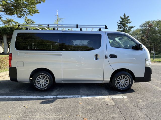 NISSAN NV350 CARAVAN 4WD 2018 Image 31