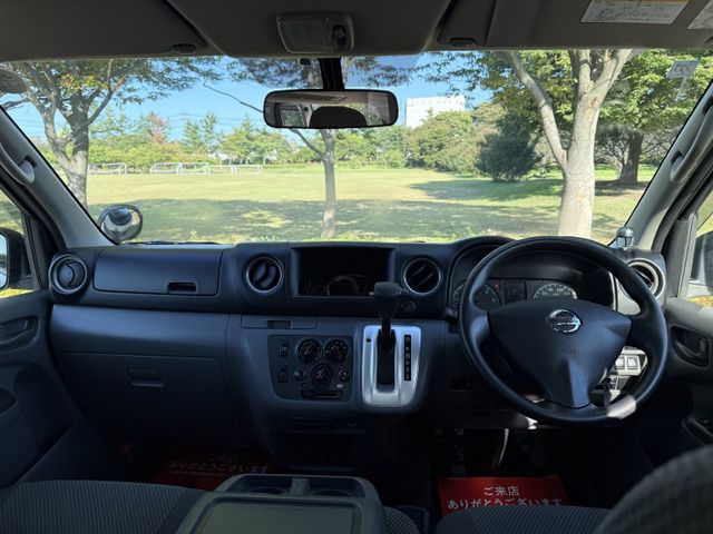 NISSAN NV350 CARAVAN 4WD 2018 Image 31