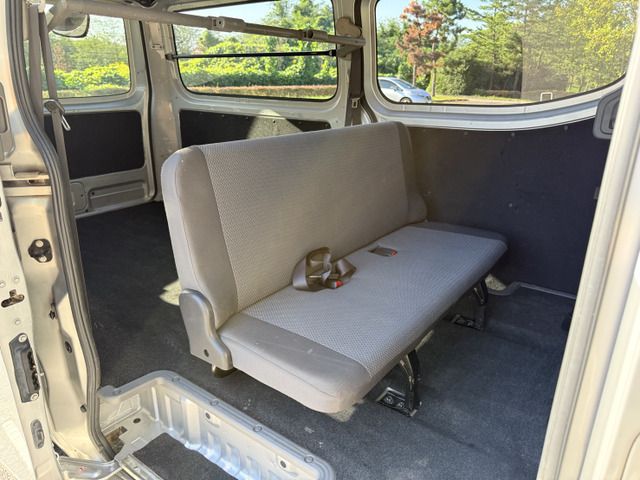 NISSAN NV350 CARAVAN 4WD 2018 Image 31
