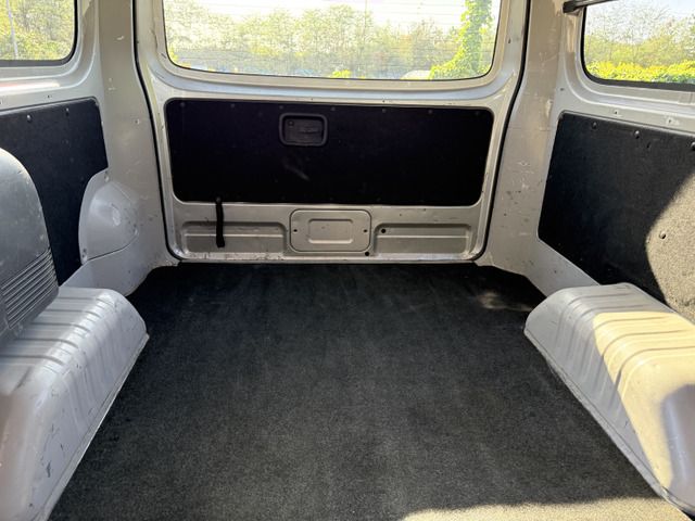 NISSAN NV350 CARAVAN 4WD 2018 Image 31