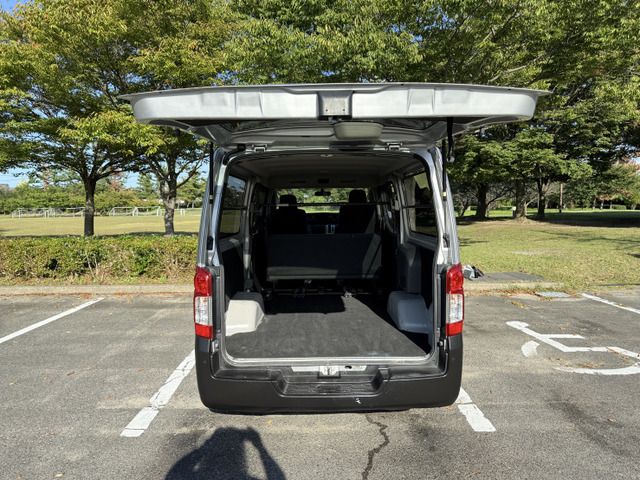 NISSAN NV350 CARAVAN 4WD 2018 Image 31