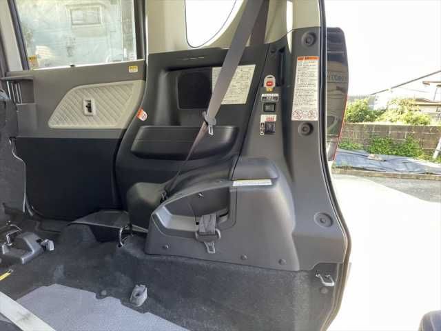 DAIHATSU TANTO 2020 Image 31