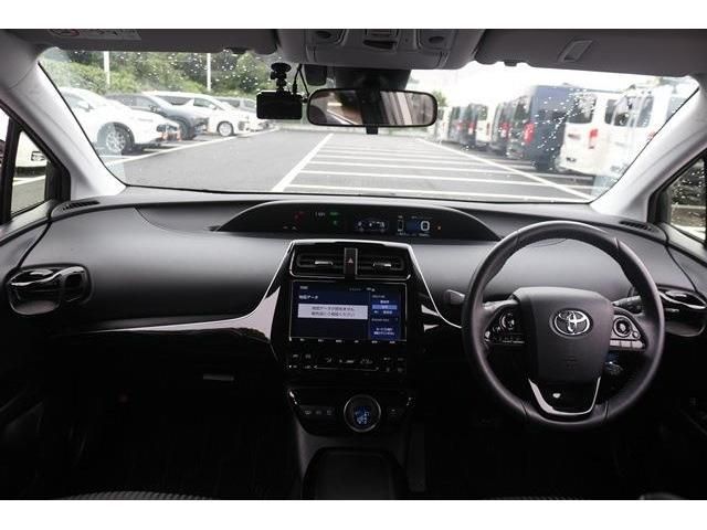 TOYOTA PRIUS PHV 2019 Image 31
