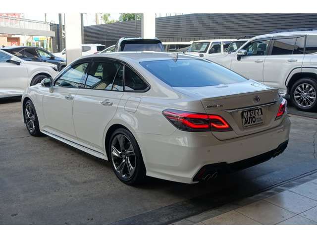 TOYOTA CROWN SEDAN 2018 Image 31