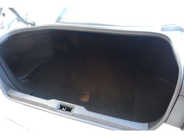 TOYOTA CROWN SEDAN 2018 Image 31