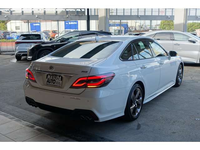 TOYOTA CROWN SEDAN 2018 Image 31