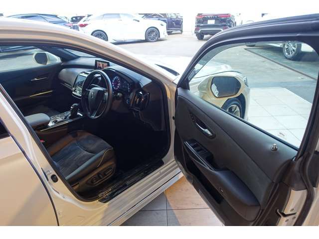 TOYOTA CROWN SEDAN 2018 Image 31