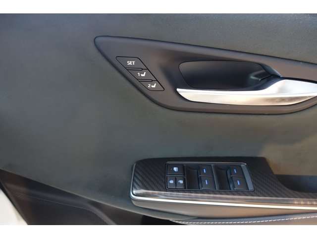 TOYOTA CROWN SEDAN 2018 Image 31