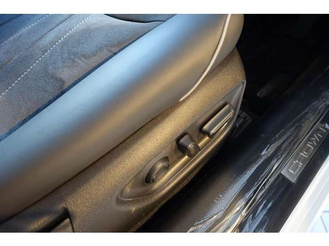 TOYOTA CROWN SEDAN 2018 Image 31