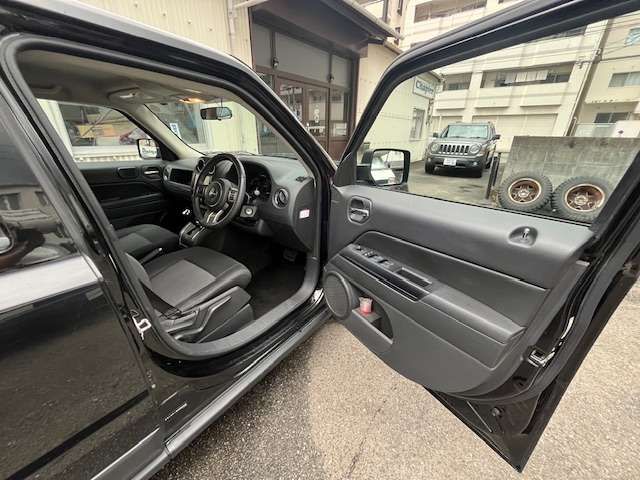 JEEP PATRIOT 2012 Image 31