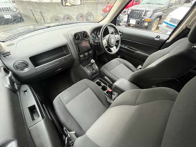 JEEP PATRIOT 2012 Image 31