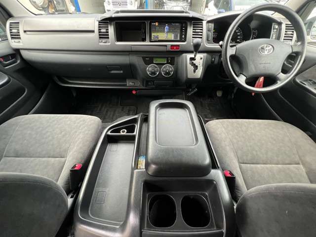 TOYOTA HIACE WAGON 4WD 2010 Image 31