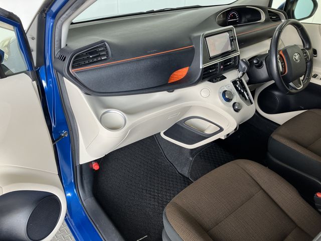 TOYOTA SIENTA HYBRID 2016 Image 31