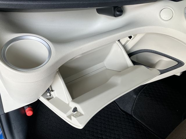 TOYOTA SIENTA HYBRID 2016 Image 31