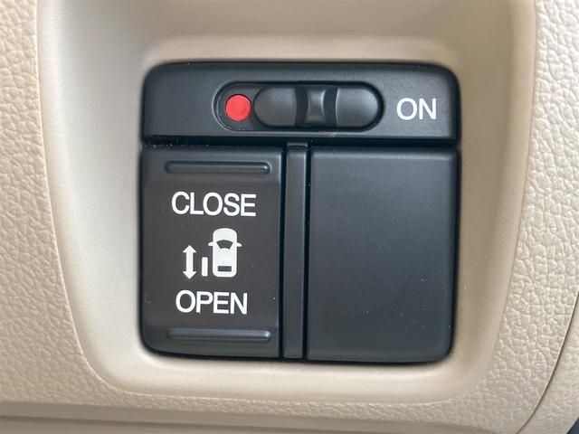 HONDA N BOX 2013 Image 31