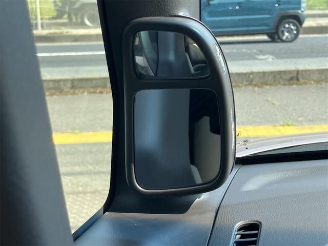 HONDA N BOX 2013 Image 31