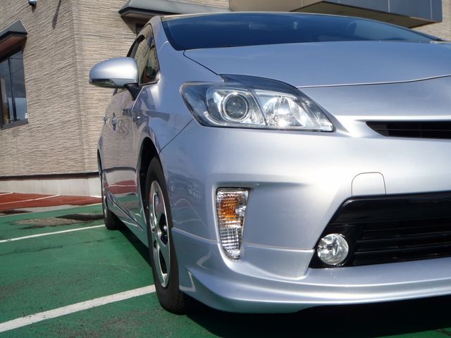 TOYOTA PRIUS 2014 Image 31