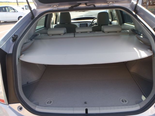 TOYOTA PRIUS 2014 Image 31