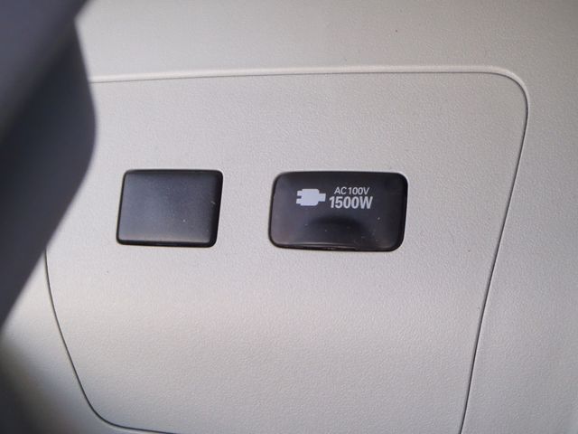 TOYOTA PRIUS 2014 Image 31