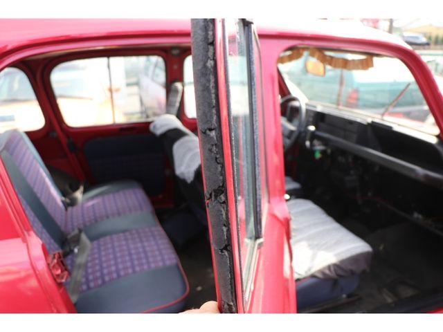 RENAULT QUATRE(4) 1991 Image 31