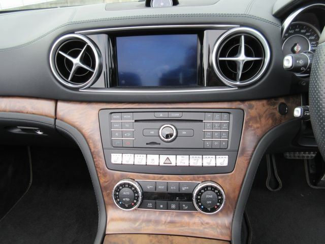 MERCEDES BENZ SL CLA 2020 Image 31