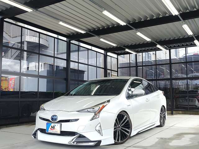 TOYOTA PRIUS 2017 Image 31