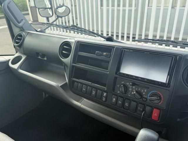 HINO DUTRO 2022 Image 31