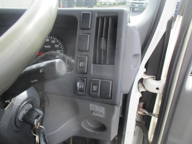 ISUZU ELF 2014 Image 31
