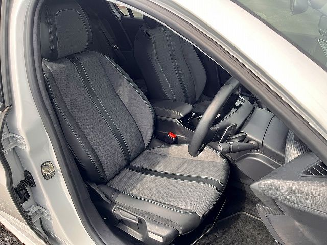 PEUGEOT 208 2021 Image 31