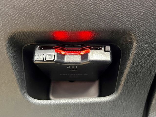 PEUGEOT 208 2021 Image 31