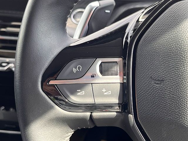 PEUGEOT 208 2021 Image 31