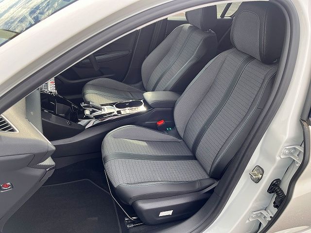 PEUGEOT 208 2021 Image 31